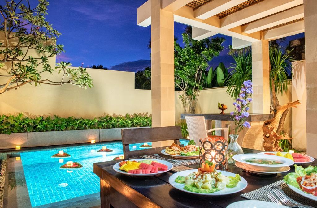 The Tukad Villa Seminyak Exteriör bild