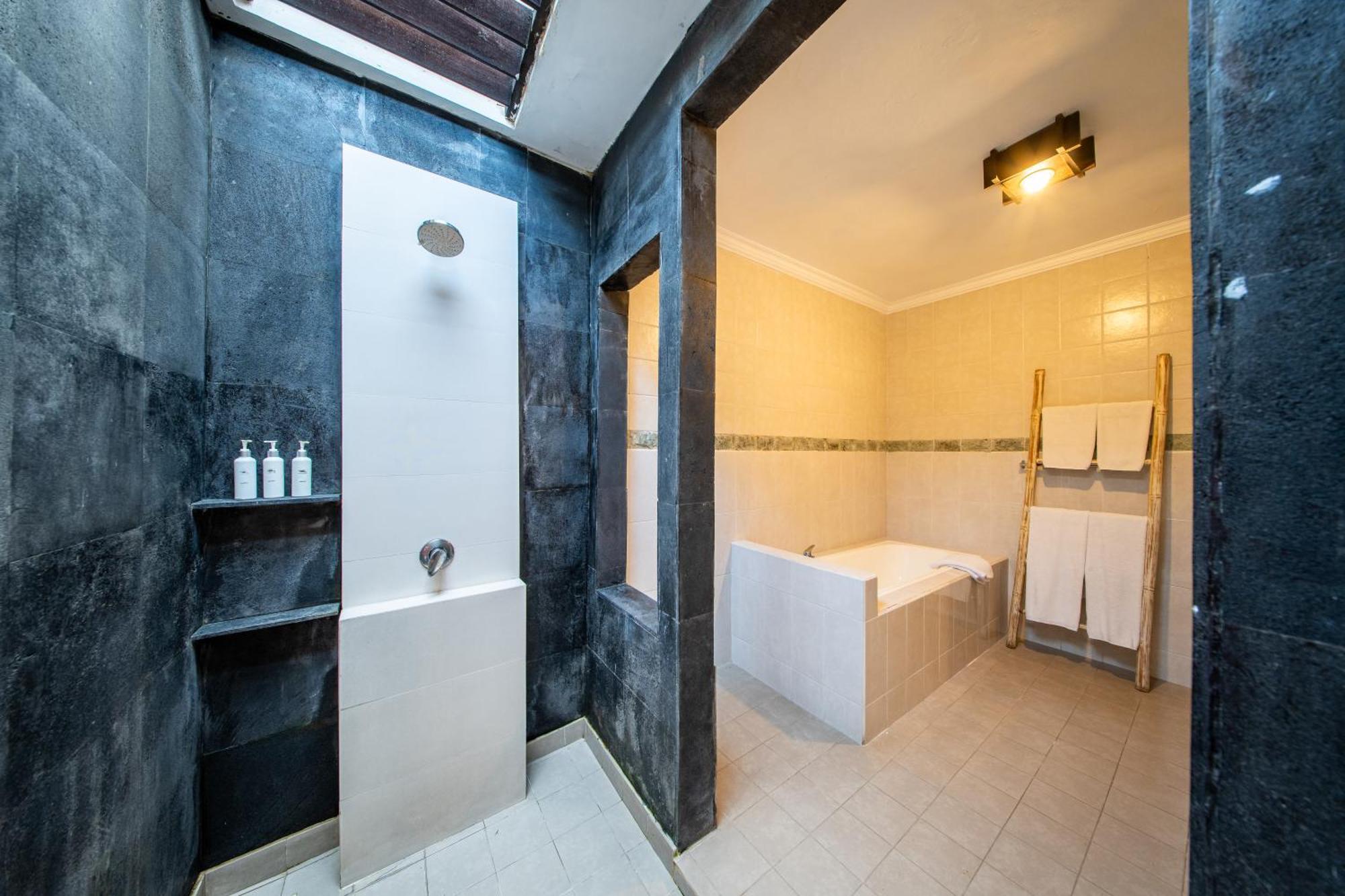 The Tukad Villa Seminyak Exteriör bild