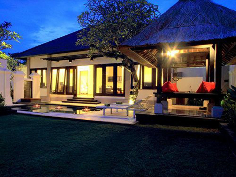 The Tukad Villa Seminyak Exteriör bild